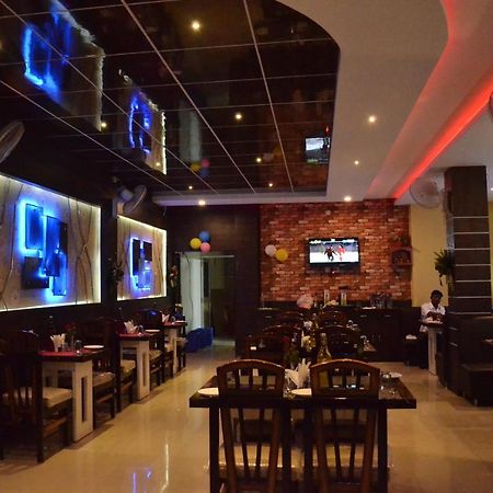 Hotel Janvi Interntaional Inn Музаффарпур Экстерьер фото