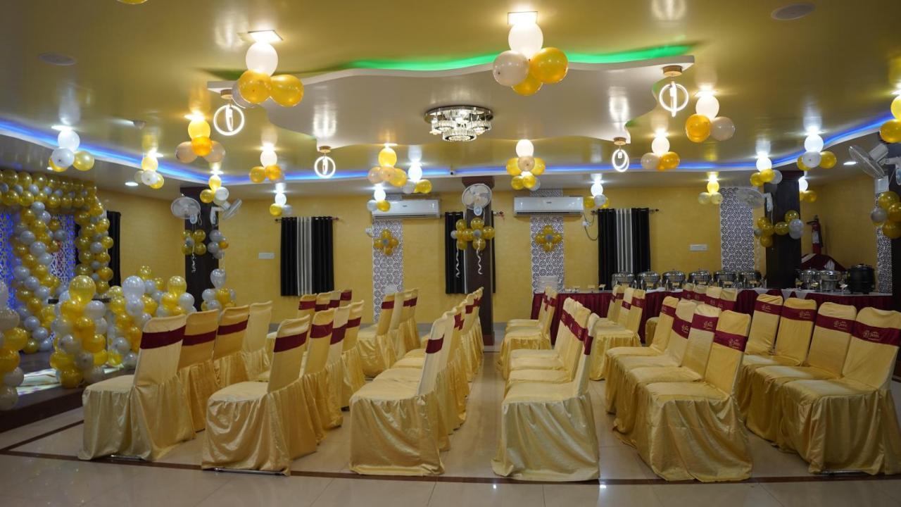 Hotel Janvi Interntaional Inn Музаффарпур Экстерьер фото