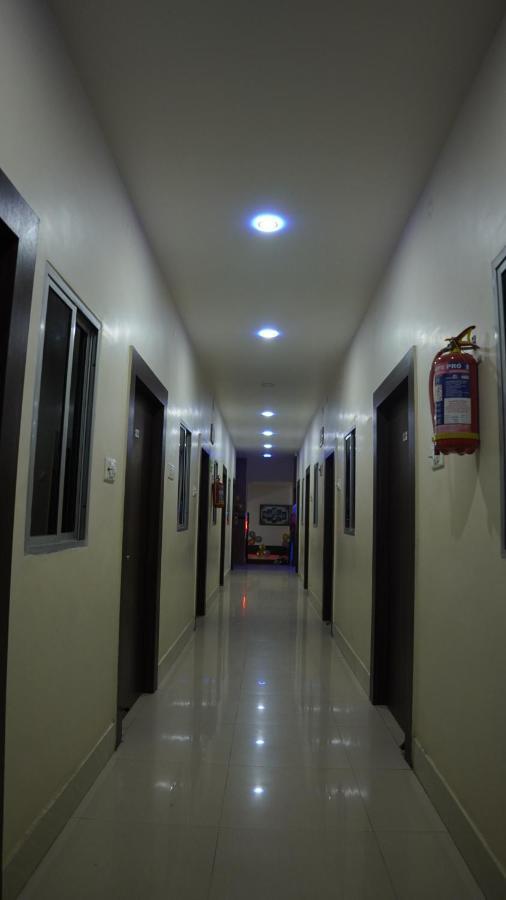 Hotel Janvi Interntaional Inn Музаффарпур Экстерьер фото